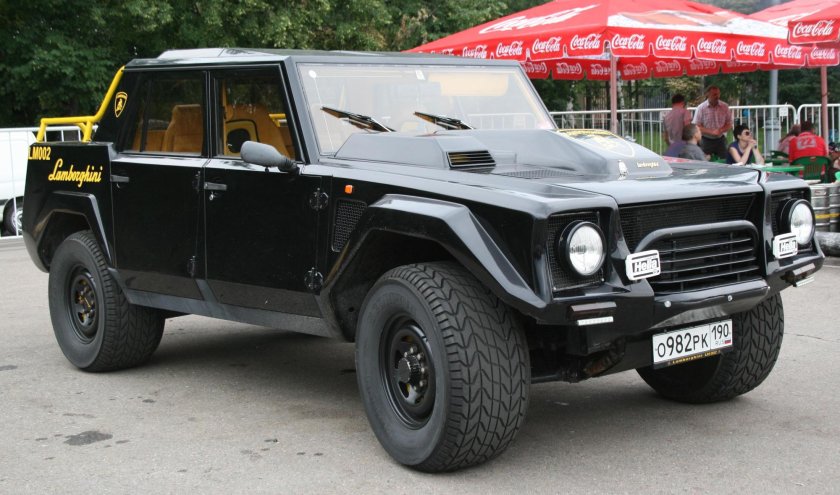Lamborghini внедорожник lm002