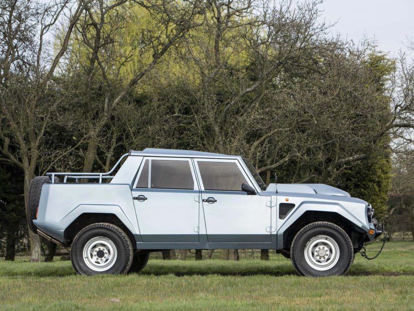 Lamborghini внедорожник lm002