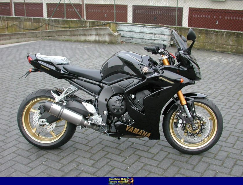 Yamaha fz1 2008