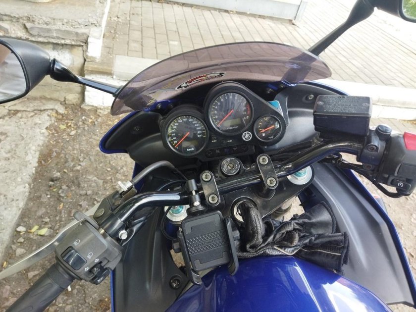 Yamaha fzs 1000