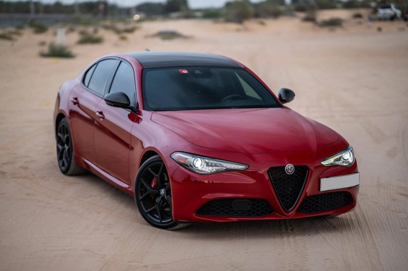Машина Alfa Romeo Giulia