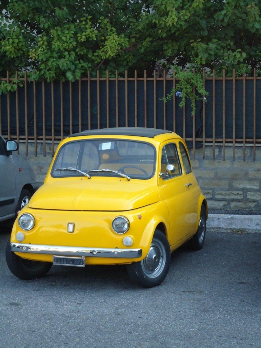 Старая Фиат 200