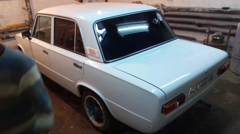 Краска Mobihel 202 снежно белая