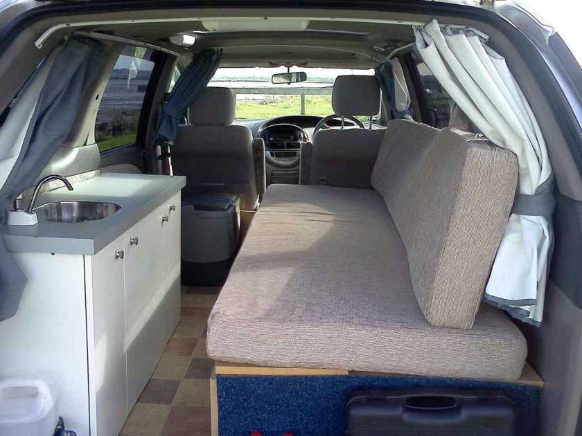 Toyota Estima 2 салон