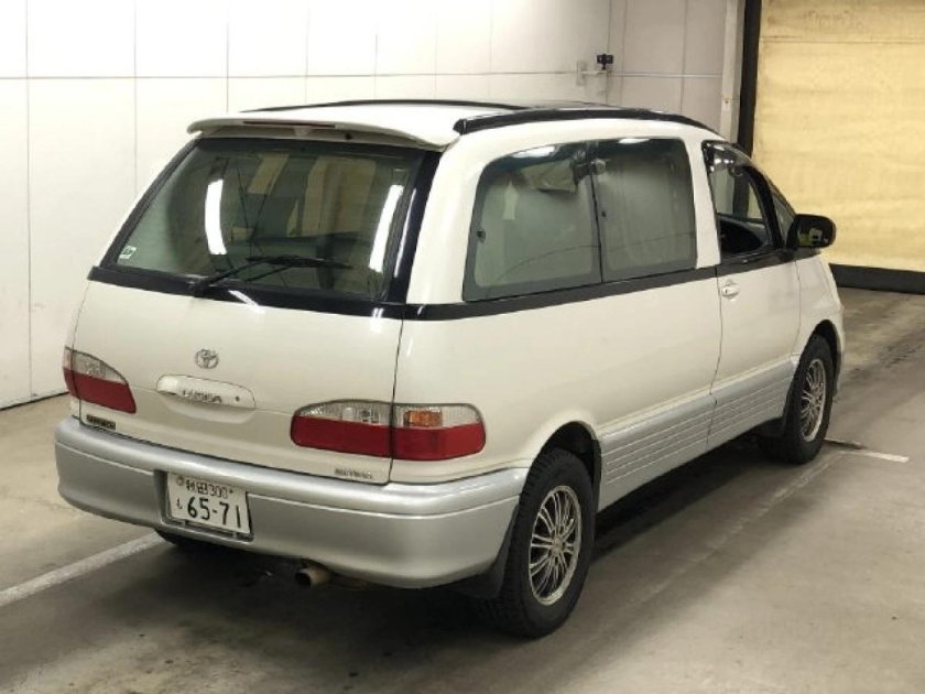 Тойота эстима люсида 1999