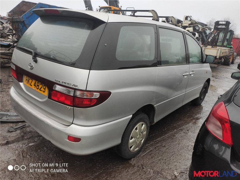 Тойота Превия 2001