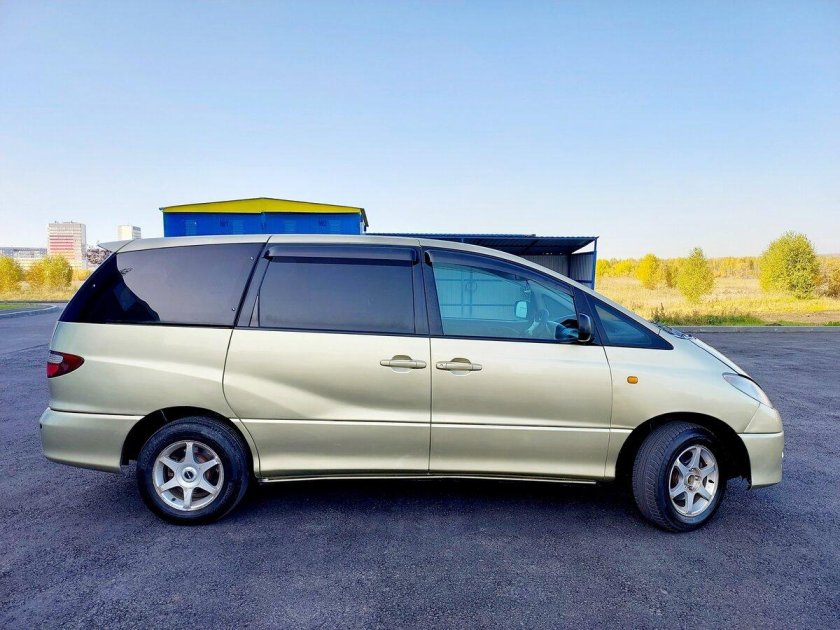 Тойота Эстима 2000