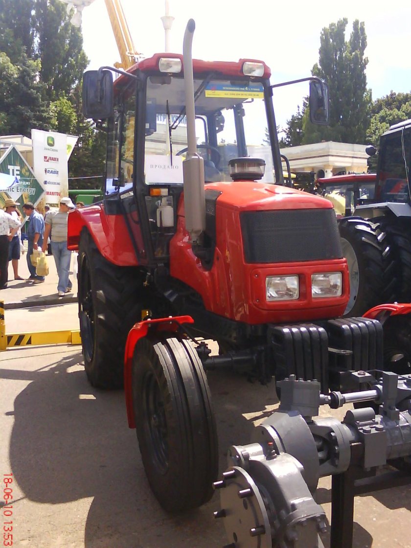 Трактор ЮМЗ 8244