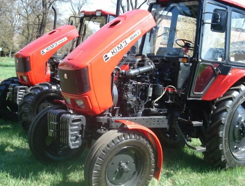 Трактор ЮМЗ 8040