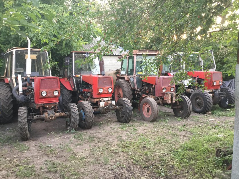 Трактор ЮМЗ 8244