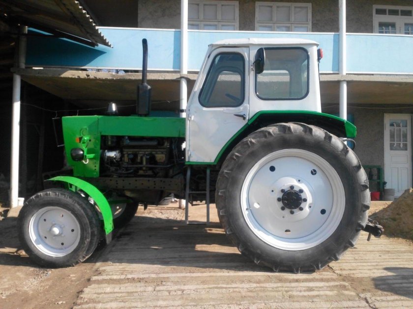 Трактор колесный ЮМЗ-6л