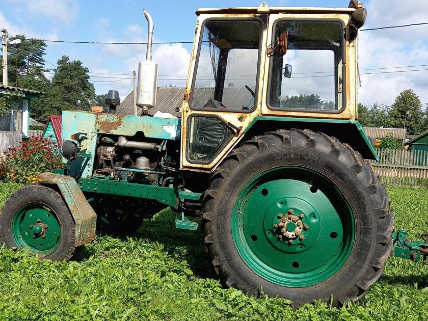 Трактор колесный юмз-6л
