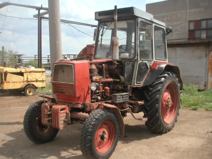 ЮМЗ-6 трактор