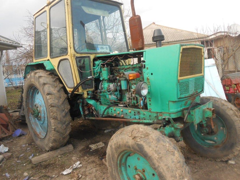 ЮМЗ-6 трактор