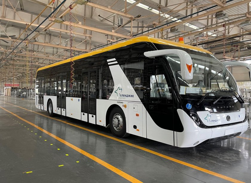 Перронный автобус Yutong