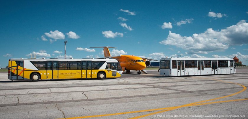 Перронный автобус Неоплан