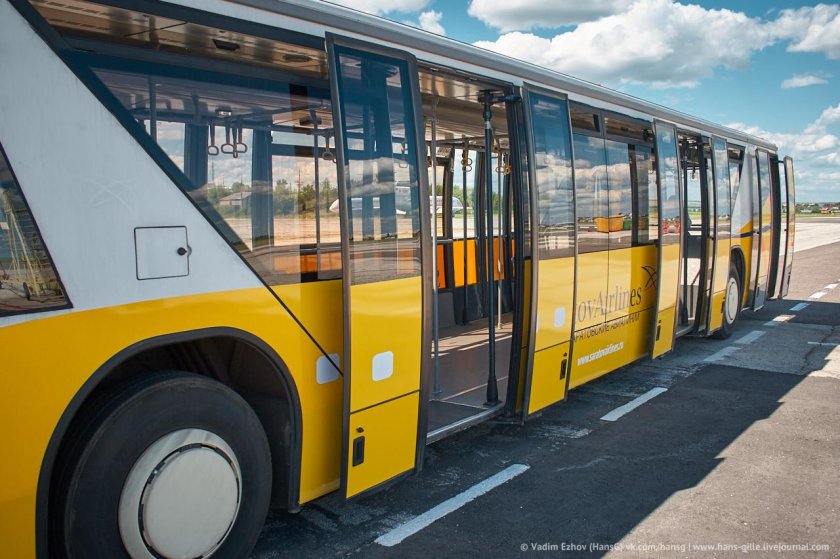 Перронный автобус neoplan