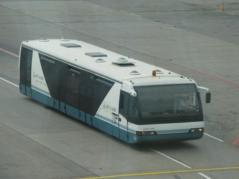 Перронный автобус Neoplan