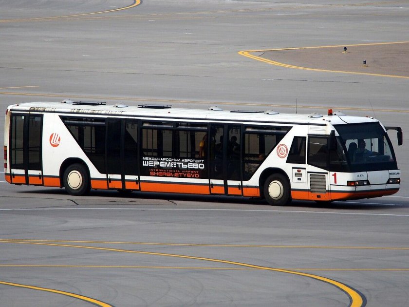 Перронный автобус Neoplan