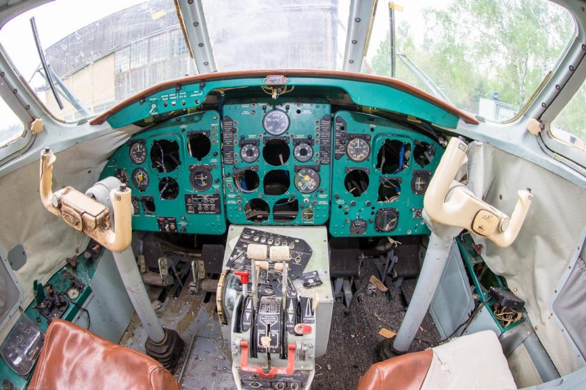 Бе-32 кабина