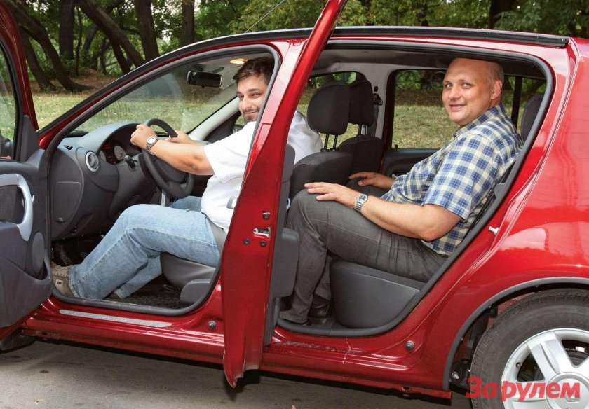 Рено Сандеро с человеком