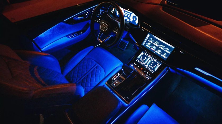 Audi RS q8 салон ночью
