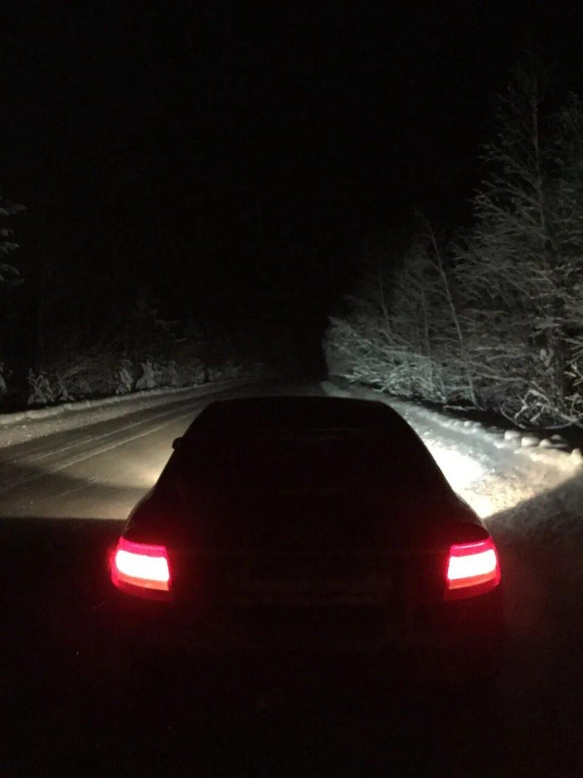 Ауди а6 ночью зимой