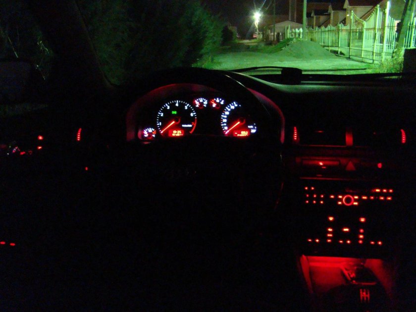 Ауди а6 с6 салон ночью