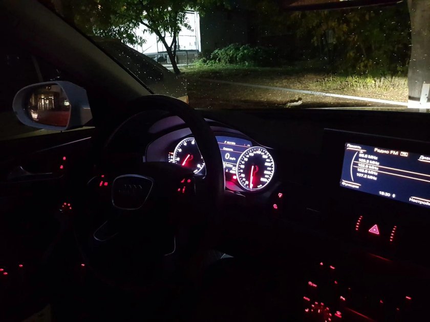 Ауди а4 2011 салон ночью