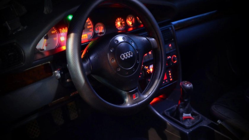 Audi a6 c5 салон ночью