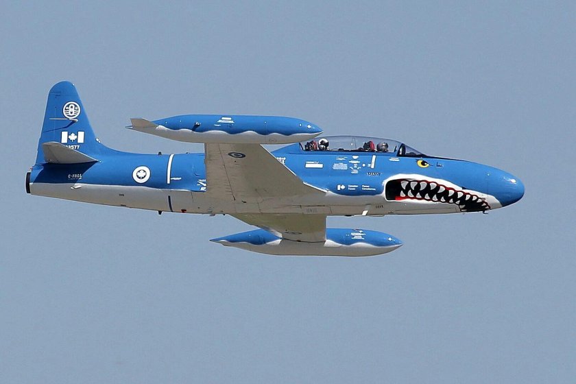 Самолет Шарк акула