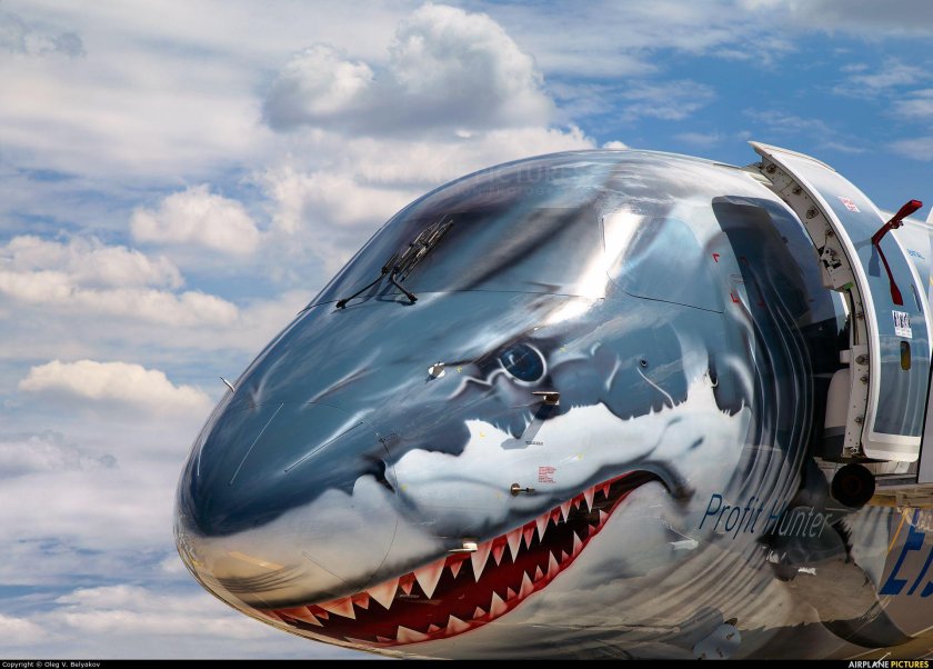 Акула самолет