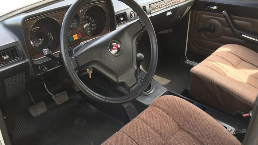 ГАЗ 24 10 салон