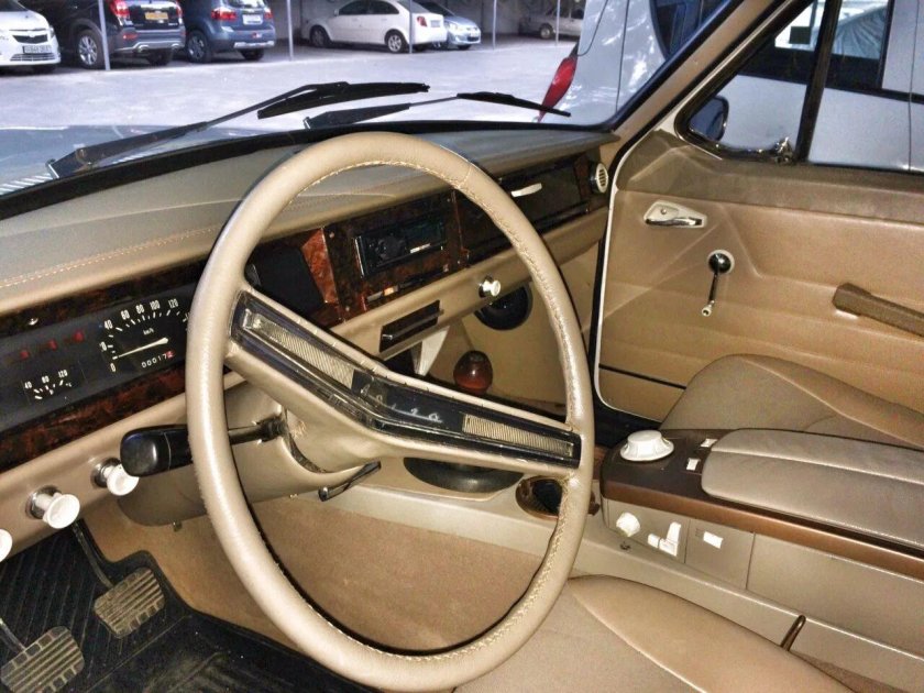 ГАЗ 24 салон