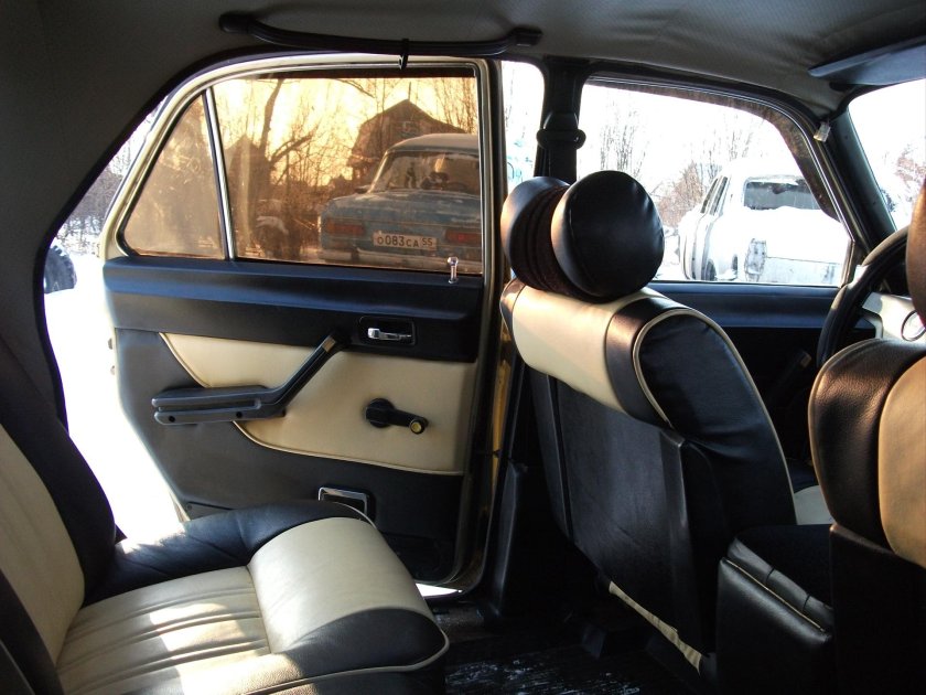 ГАЗ 3102 салон Люкс