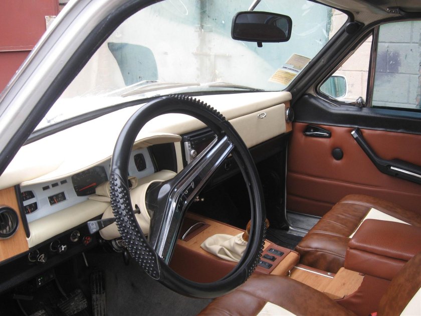 Волга ГАЗ 24 салон