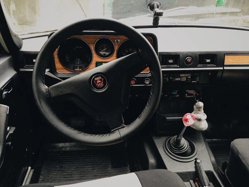 ГАЗ 24 10 салон