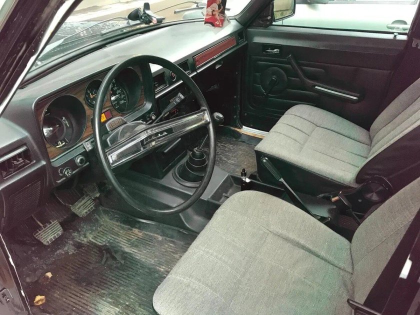 ГАЗ 24 10 салон