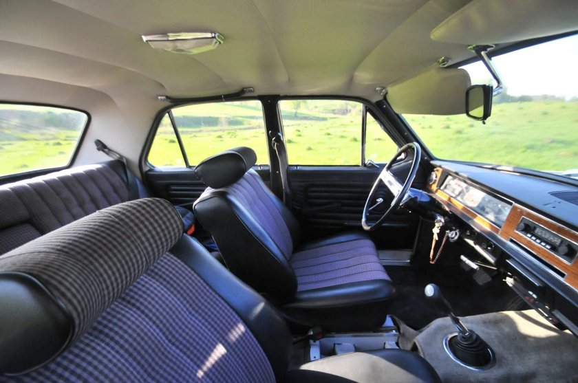 ГАЗ 24 10 салон