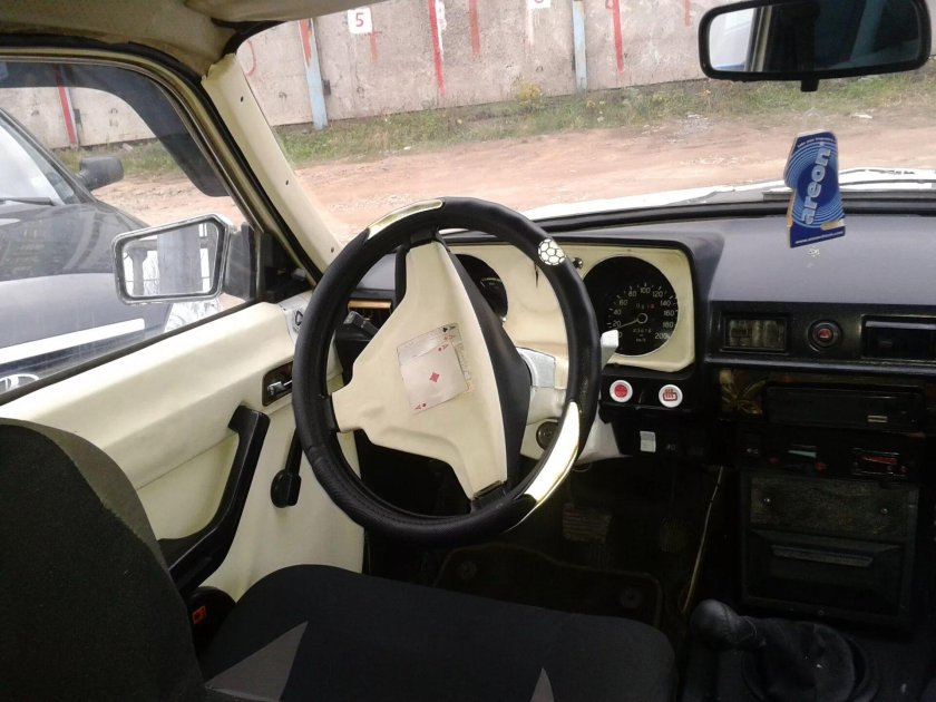 ГАЗ 24 10 салон