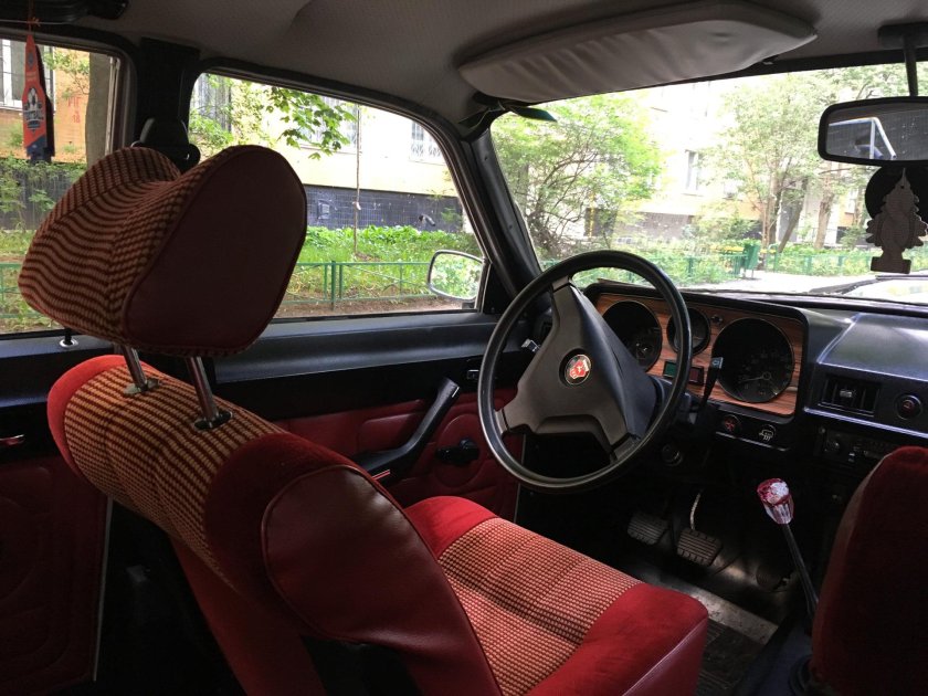 ГАЗ 3102 велюровый салон