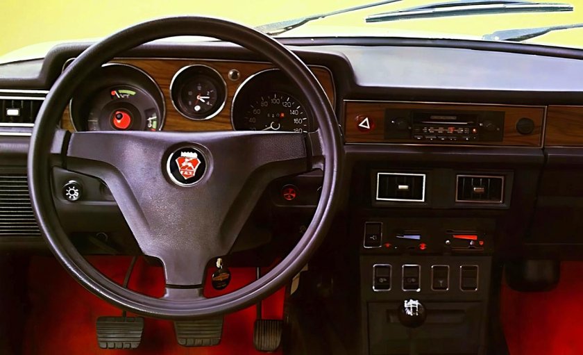 Волга ГАЗ 3102 салон