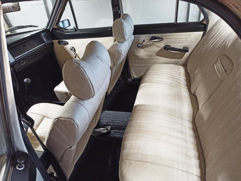 ГАЗ 24 салон