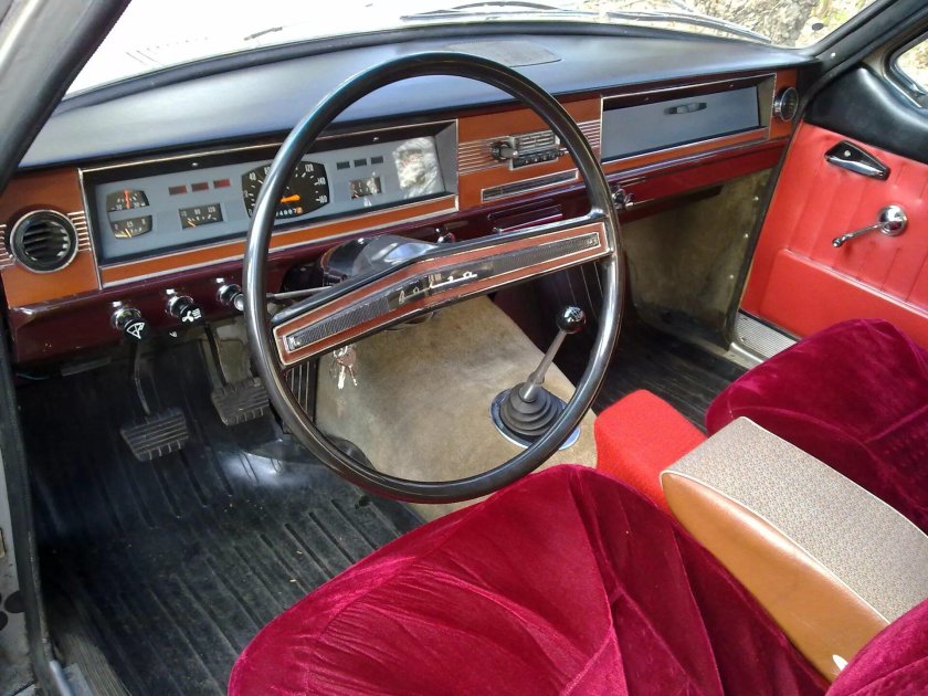 ГАЗ 24 салон