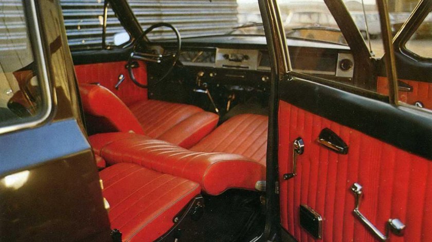 Волга ГАЗ 2402 салон