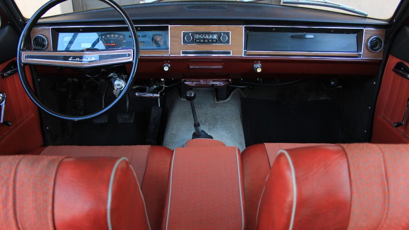 ГАЗ 24 салон