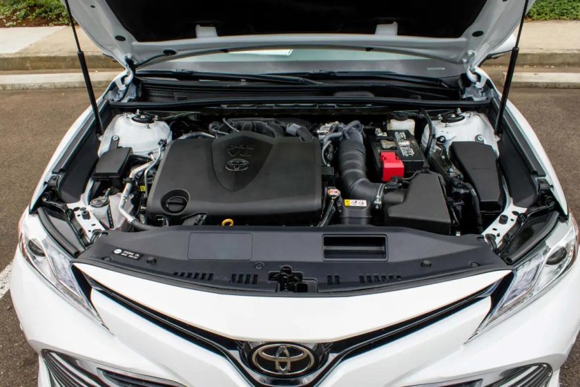 Toyota Camry 2018 под капотом