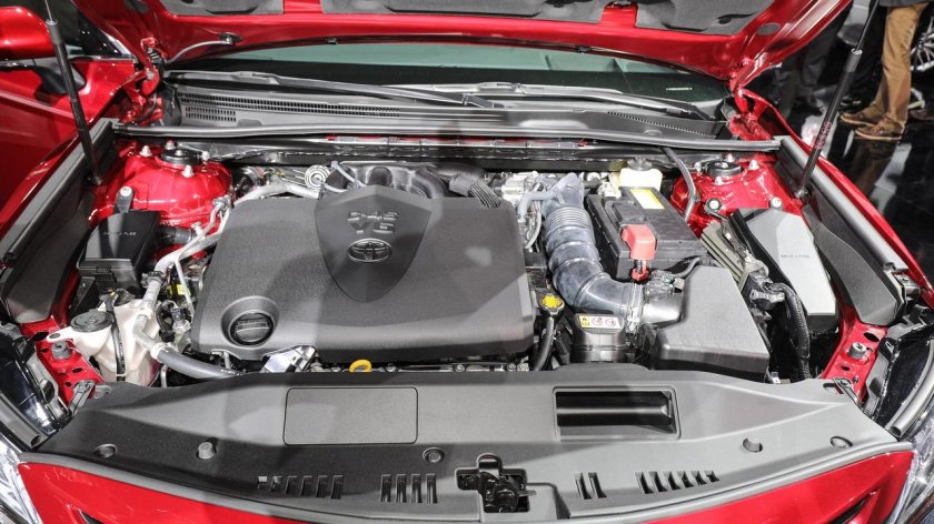 Toyota Camry 2018 под капотом