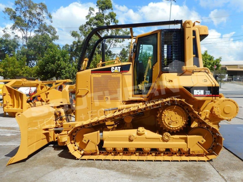 Cat d5n бульдозер