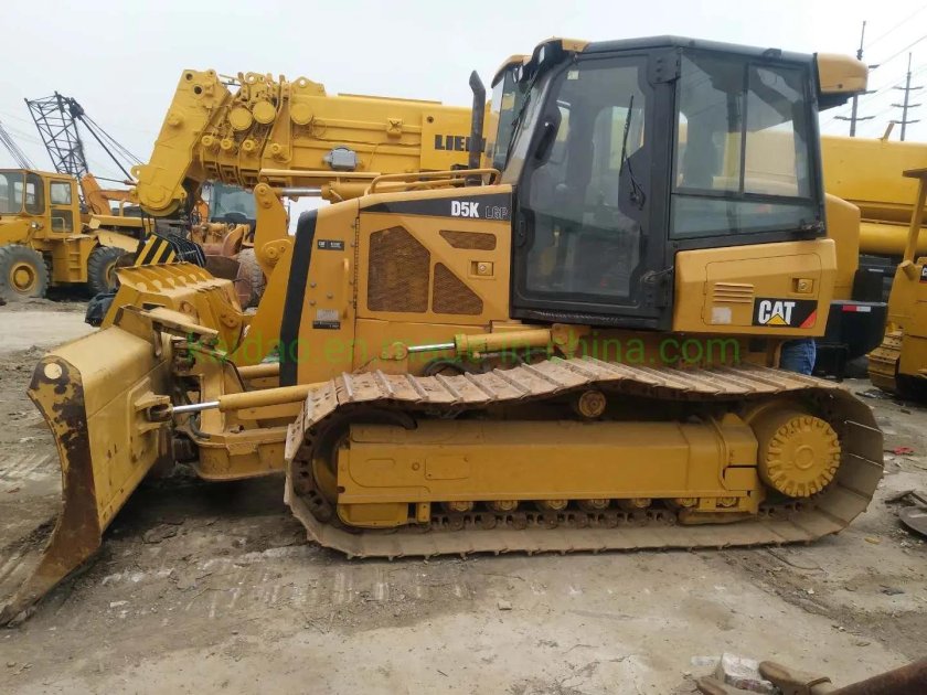 Бульдозер Cat d5